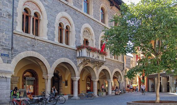 貝林佐納 Bellinzona